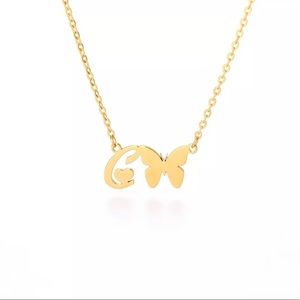 INITIAL LETTER “C” NECKLACE